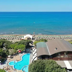 Canado Club Family Village Марина-ди- Кастаньето